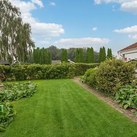 Vakantiehuis Amazing Home In Hejls With House Sea View