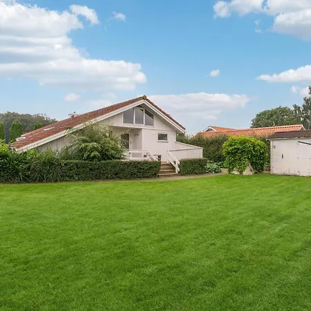 Amazing In With Kitchen Holiday home *